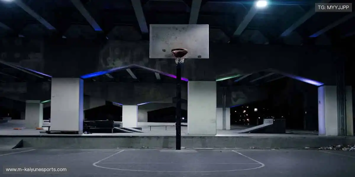 「弹幕互动 + 专家解读，边看边聊才是观赛标配！💬加入直播间，一起嗨翻天！」